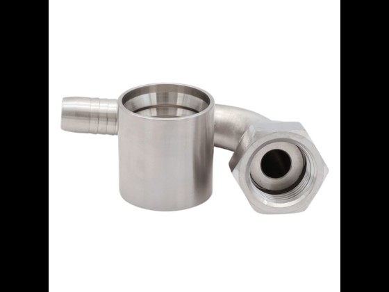 Alfotech's rostfria rörgänga swivel hona med 90° böj är av hög kvalitet. Lämplig för miljöer med höga hygienkrav. Består av stuts & muff. Beställ online här.
