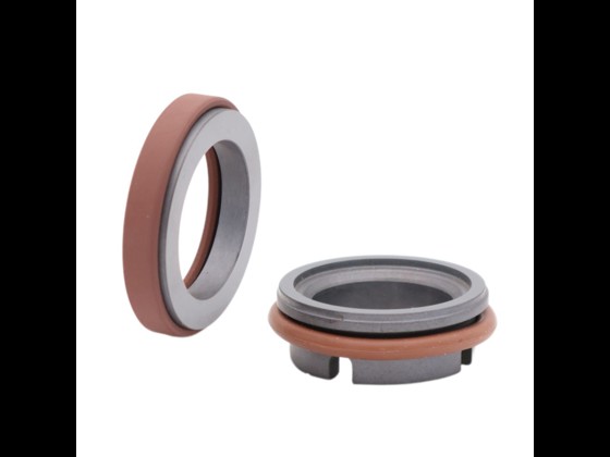 Alfotech's JOHNSON Acculobe axeltätning passar Johnson Acculobe pump och är av hög kvalitet. Beställ online via vår webshop idag.