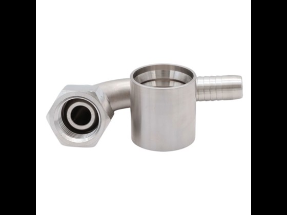 Alfotechs rostfria rörgänga mutter hona m. 90° böj och 60° kona är av hög kvalitet och lämpar sig för såväl kemiska uppgifter som media med höga temperaturkrav.