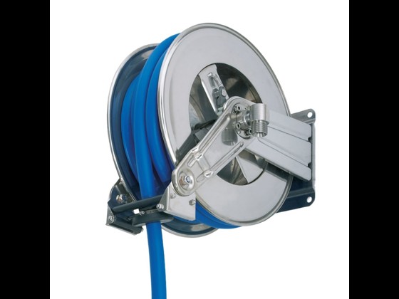 Alfotech's rostfria slangupprullare AFT 1200-1300 AV är av hög kvalitet och kommer med fjäderupprullare. Passar 3/4” (max 18 m) och 1” (max 15 m) slang.