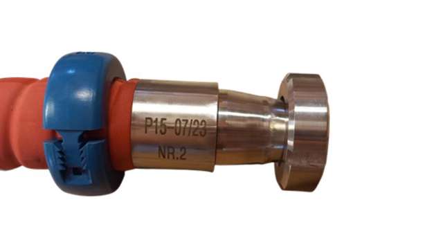 Monterad 2-delad slangskydd